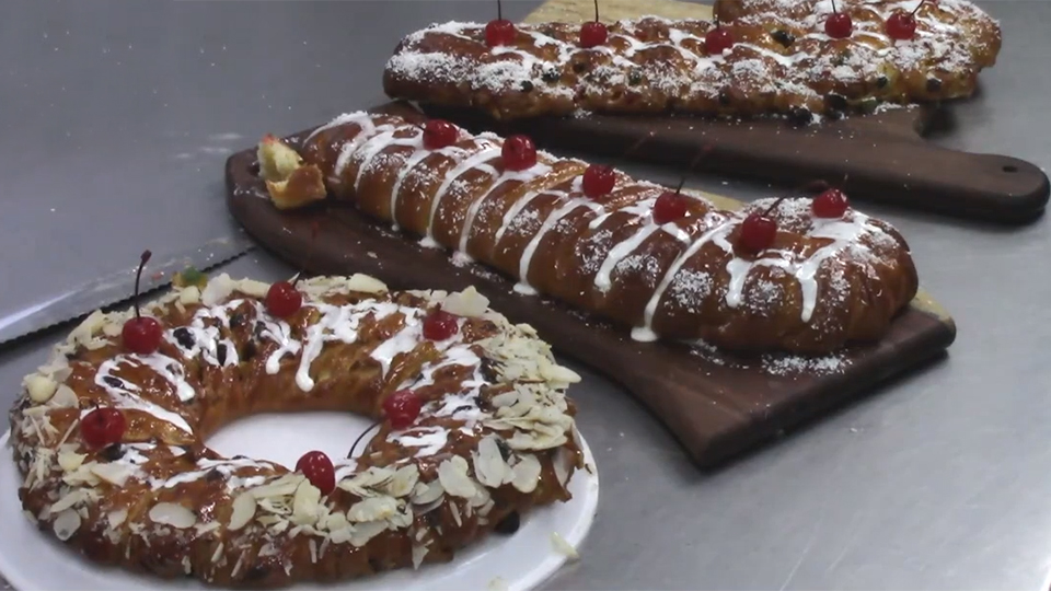 nova-escuela-corona-pascua-baston-glaseado